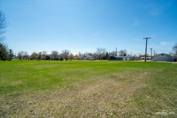 $75,000 | 237 Peru Street, Paw Paw, IL 61353