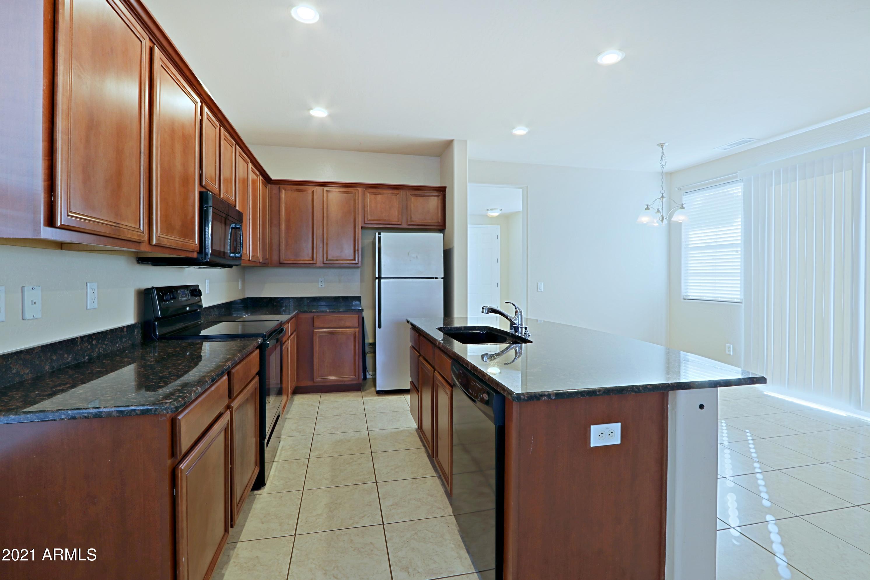 3416 West Florimond Road Phoenix, AZ 85086 - Photo 6 of 41 Kitchen 3