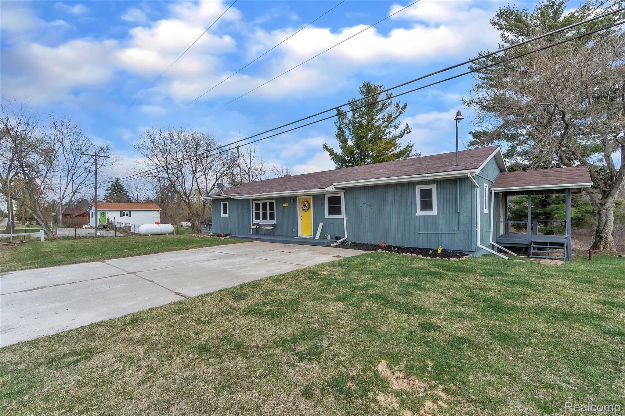 5276 North Henderson Road Davison, MI 48423 - Photo 4 of 37 04-5276 N Henderson Rd-Windowstill Real Estate Photography-4.jpg
