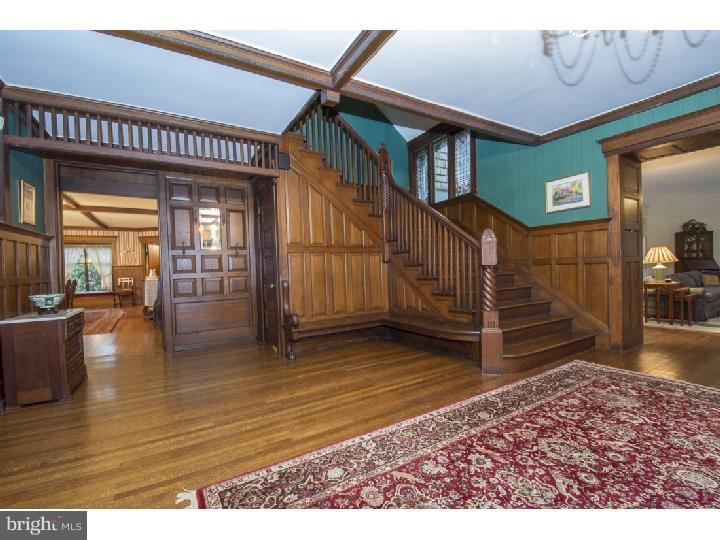 304 Radnor Street Road Wayne, PA 19087 - Photo 3 of 25