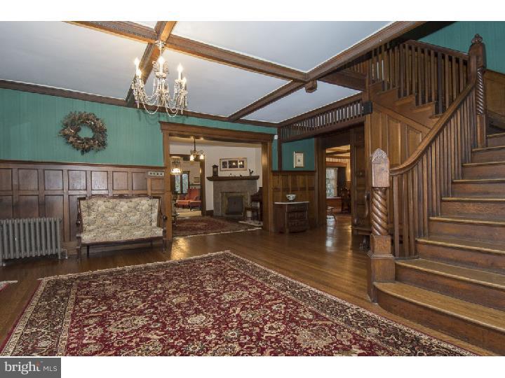 304 Radnor Street Road Wayne, PA 19087 - Photo 4 of 25