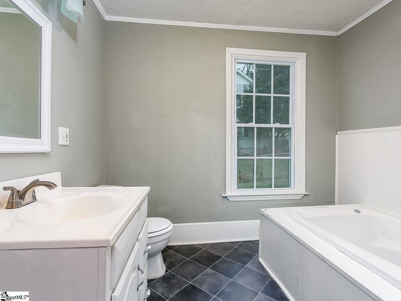 5 State Rd S-42-2453 Inman, SC 29349 - Photo 15 of 22