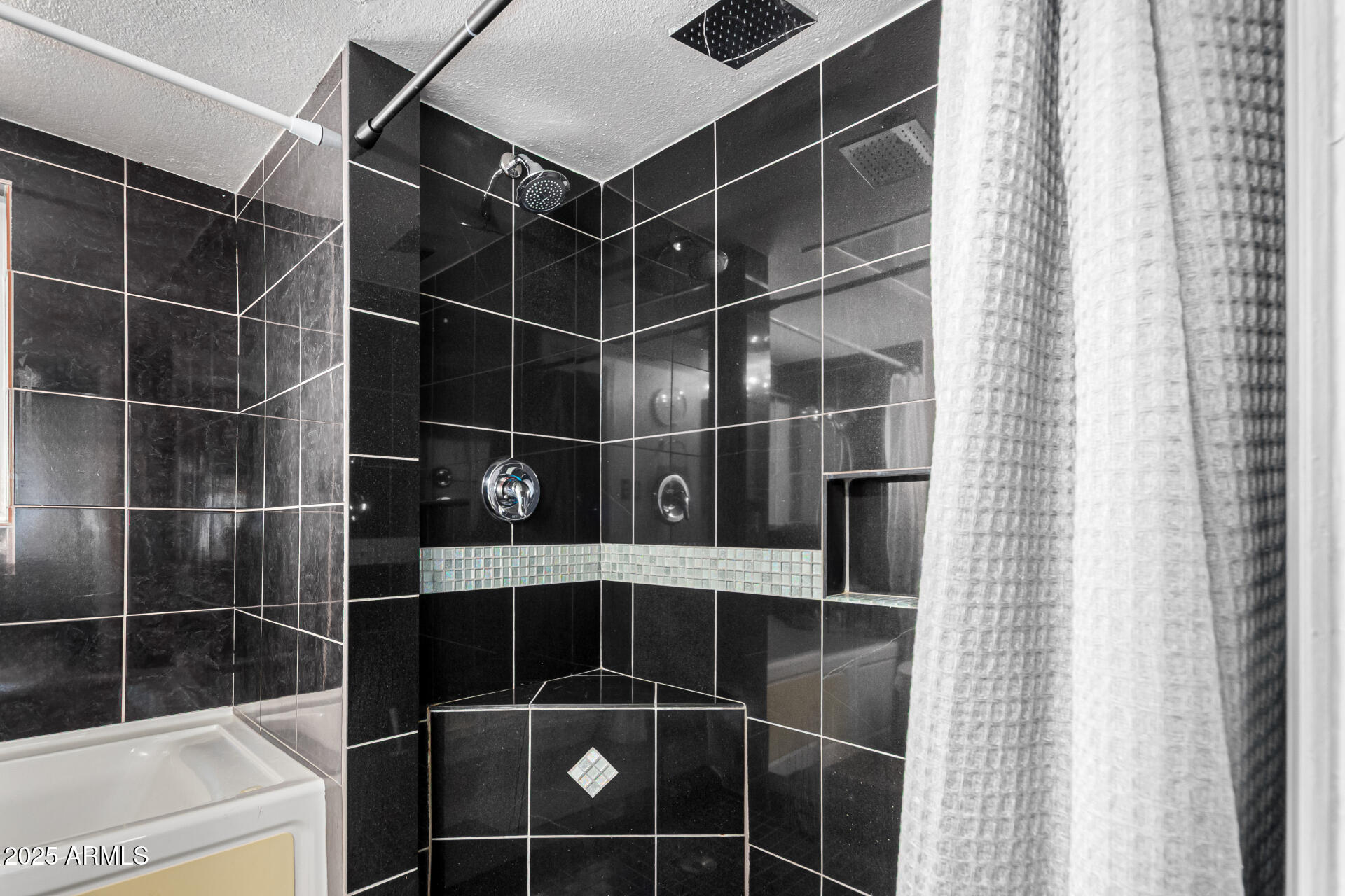 351 East Thomas Road, Unit D505 Phoenix, AZ 85004 - Photo 21 of 28 a bathroom with a shower and a sink