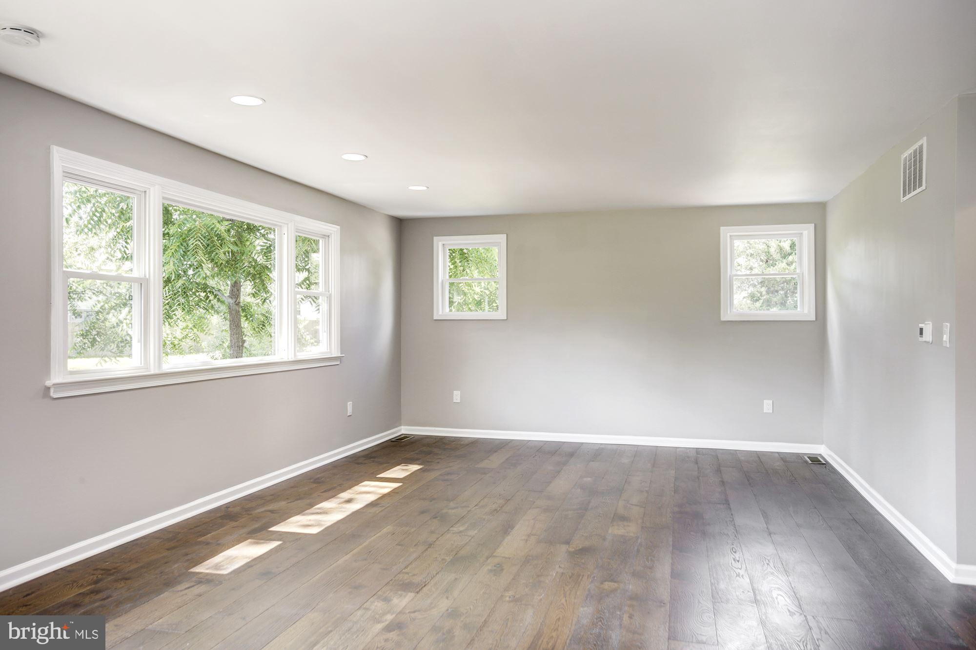 113 Salina Road Sewell, NJ 08080 - Photo 11 of 27 Family Room