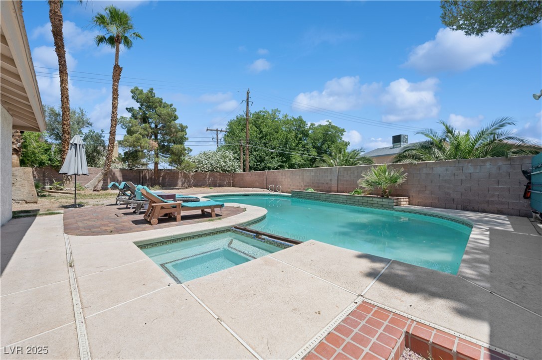 Undisclosed Address Las Vegas, NV 89119 - Photo 25 of 27