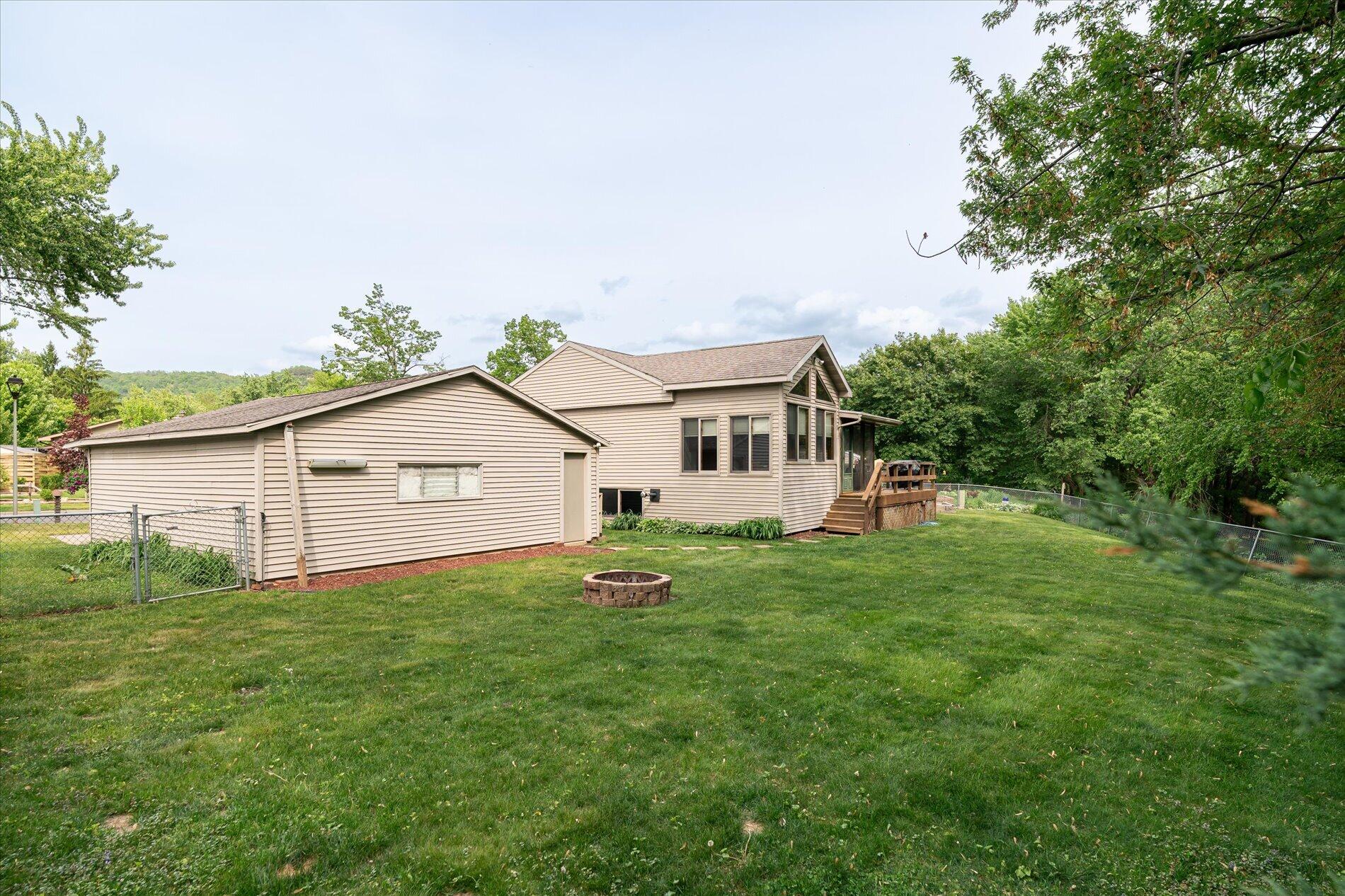 3032 South Marion Road La Crosse, WI 54601 - Photo 17 of 23 21-3032 S Marion Rd La Crosse-00745