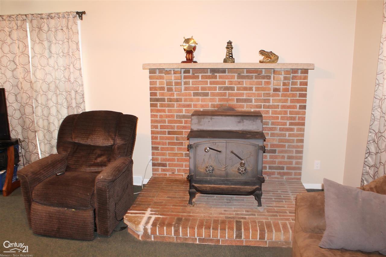 8071 Morrow Road Algonac, MI 48001 - Photo 8 of 19 50056002-7.JPG