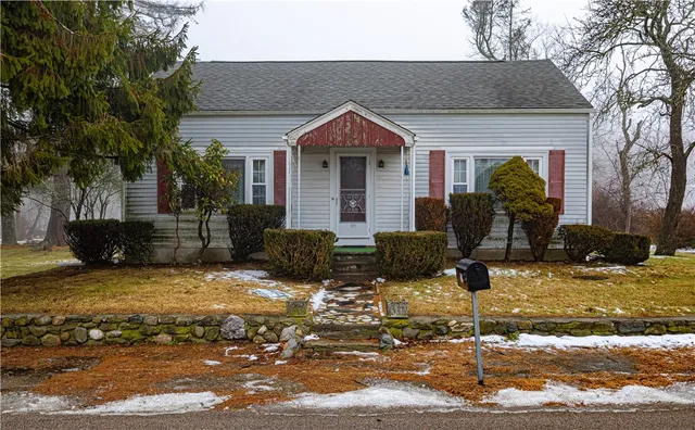 $390,000 | 371 Central Pike, Scituate, RI 02857
