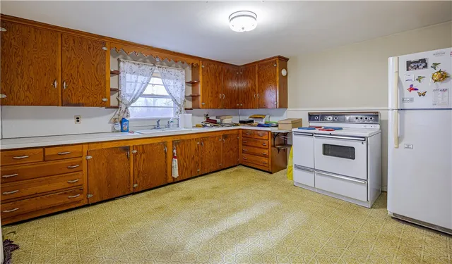 $390,000 | 371 Central Pike, Scituate, RI 02857