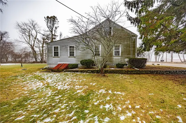 $390,000 | 371 Central Pike, Scituate, RI 02857
