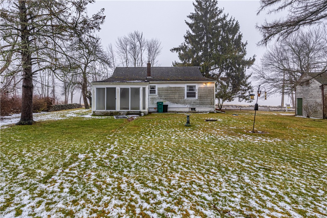 371 Central Pike Scituate, RI 02857 - Photo 5 of 29