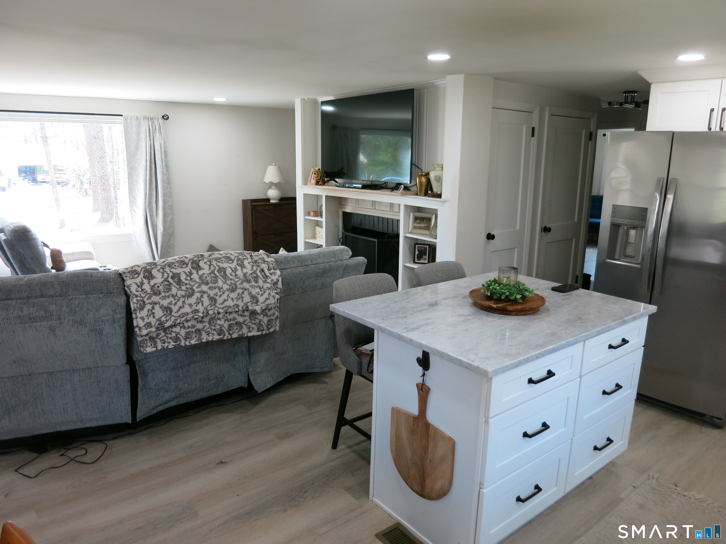 6 Lostbrook Road Simsbury, CT 06092 - Photo 3 of 14