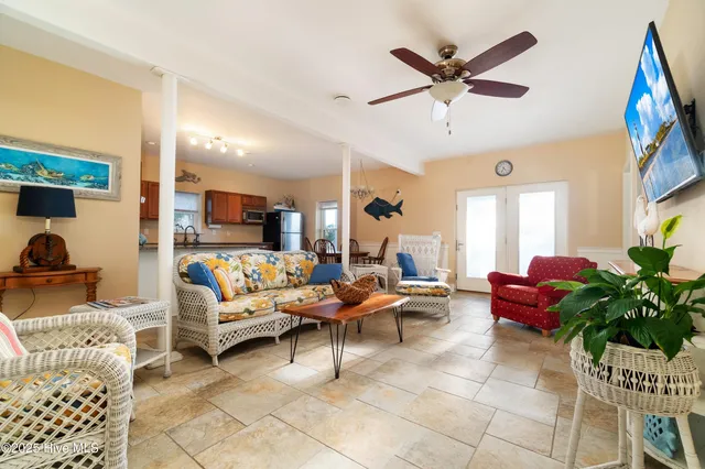 $980,000 | 9524 Connie Cove Road, Oriental, NC 28571