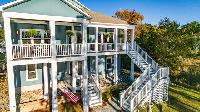 $980,000 | 9524 Connie Cove Road, Oriental, NC 28571