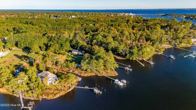 $980,000 | 9524 Connie Cove Road, Oriental, NC 28571
