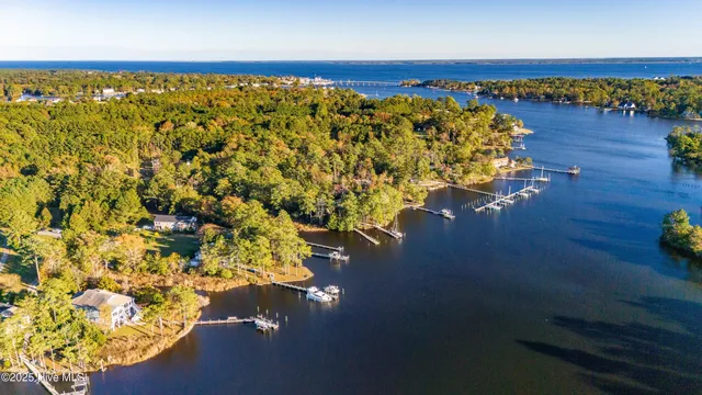 $980,000 | 9524 Connie Cove Road, Oriental, NC 28571