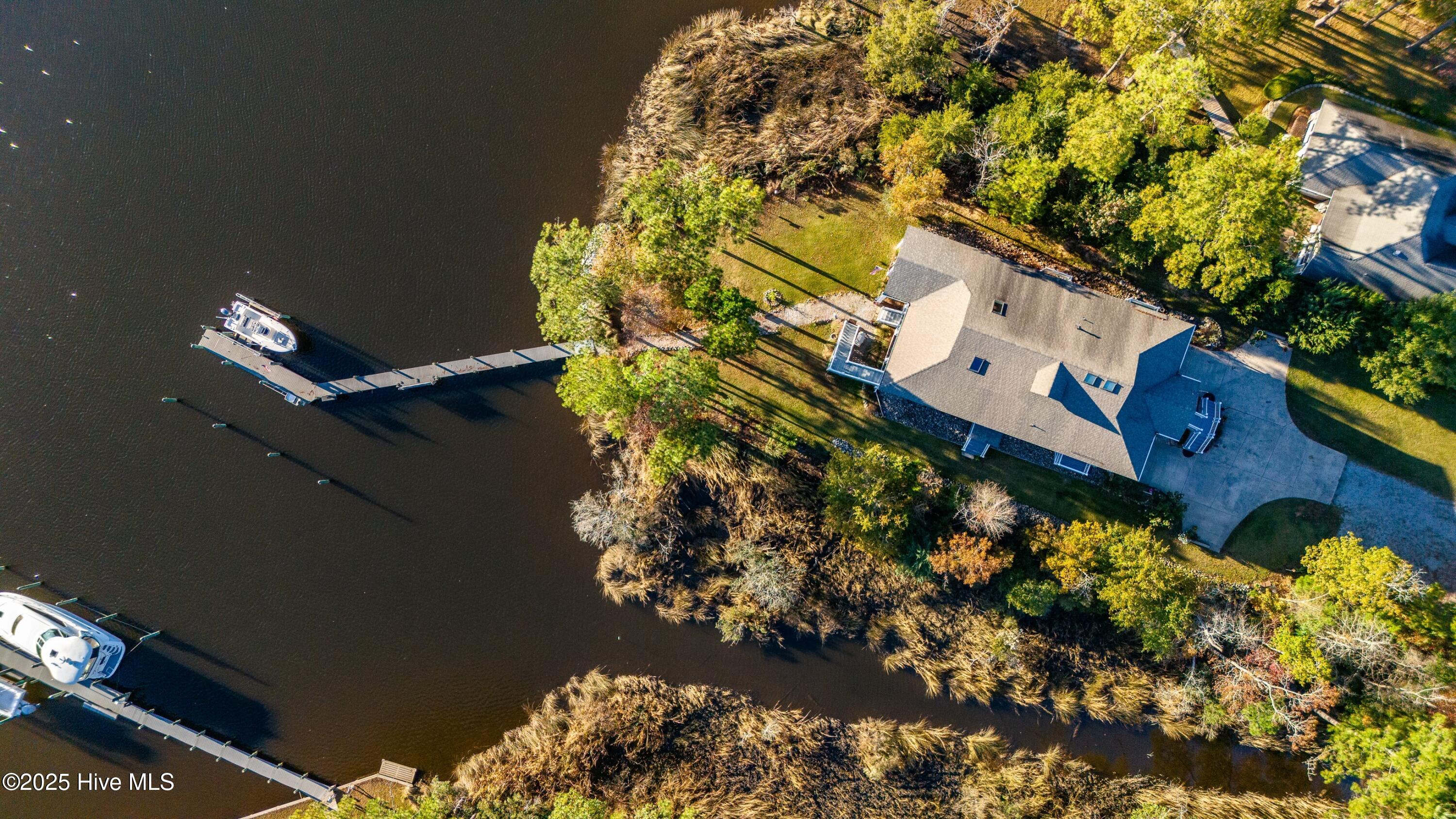 9524 Connie Cove Road Oriental, NC 28571 - Photo 53 of 56 053_Chill Photo Aerials39