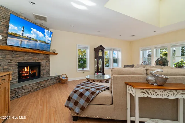 $980,000 | 9524 Connie Cove Road, Oriental, NC 28571