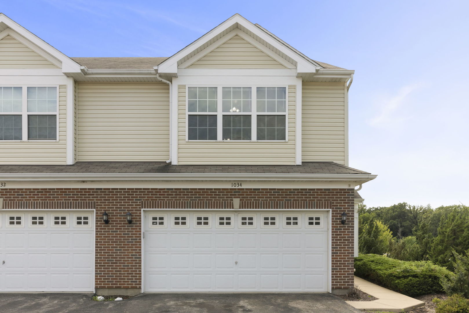 1034 Turin Drive Hampshire, IL 60140 - Photo 2 of 23 a front view of a house