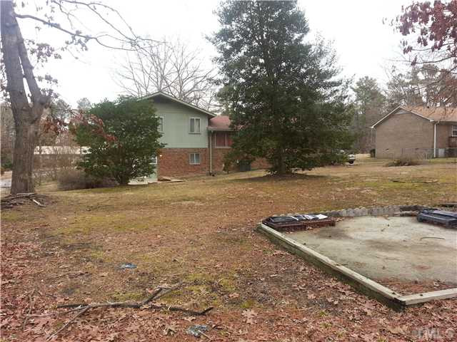 904 Windcrest Road Durham, NC 27713 - Photo 4 of 25 Back Yard