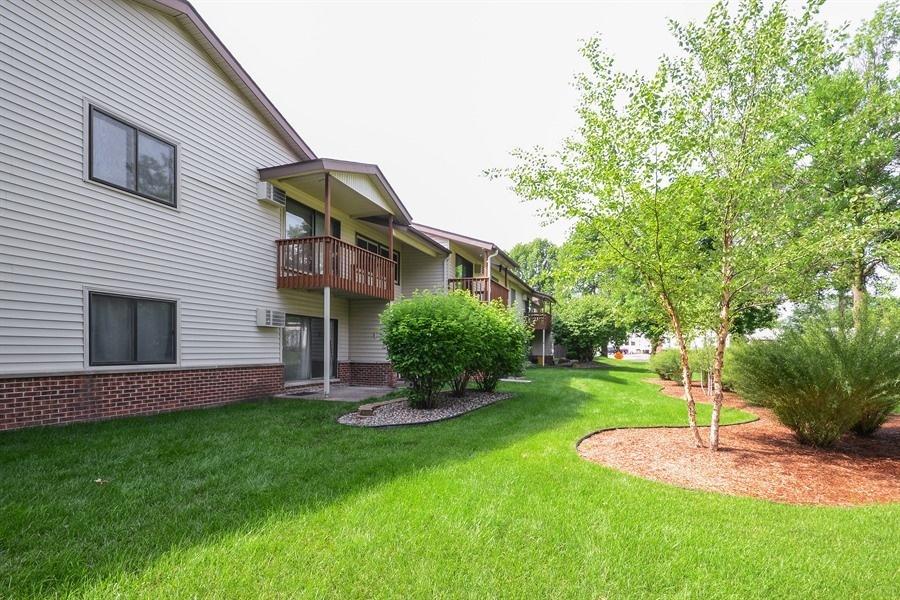 3916 Foss Road, Unit 104 St. Anthony, MN 55421 - Photo 3 of 10