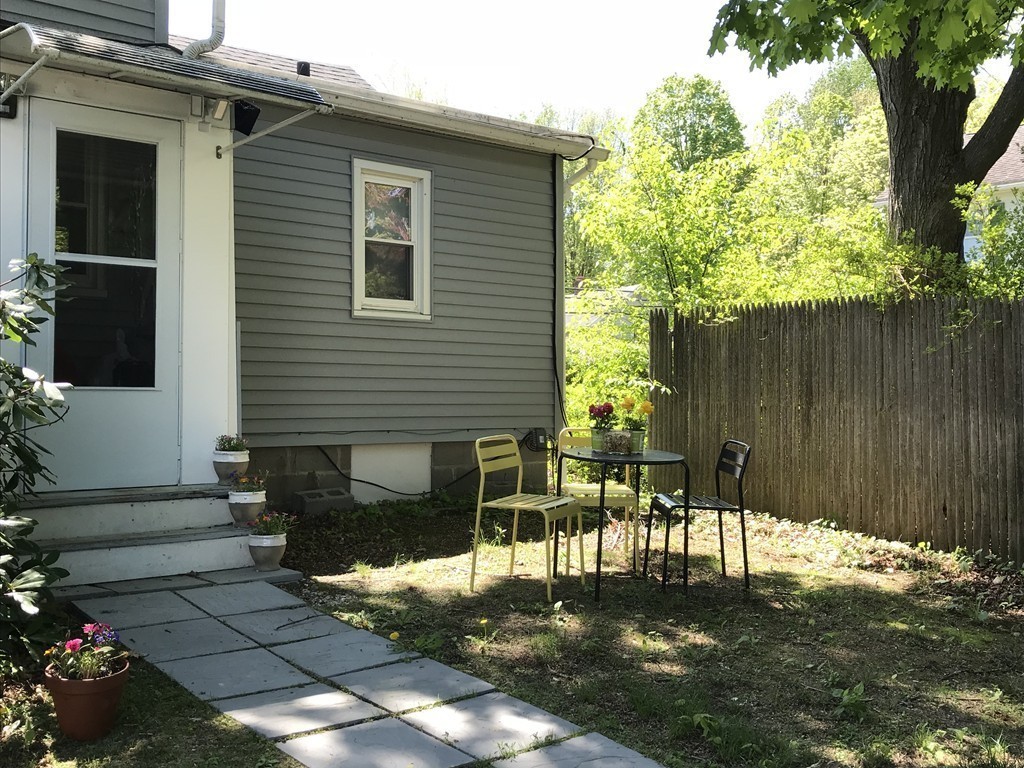 125 Riverside Drive Northampton, MA 01062 - Photo 4 of 13 Gallery Image 4