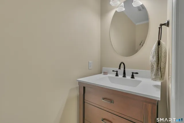 $499,000 | 72 Willowbrook Road, Cromwell, CT 06416