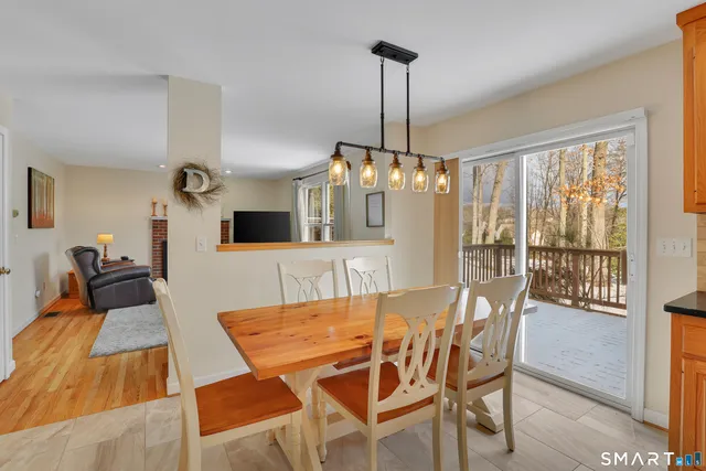 $499,000 | 72 Willowbrook Road, Cromwell, CT 06416