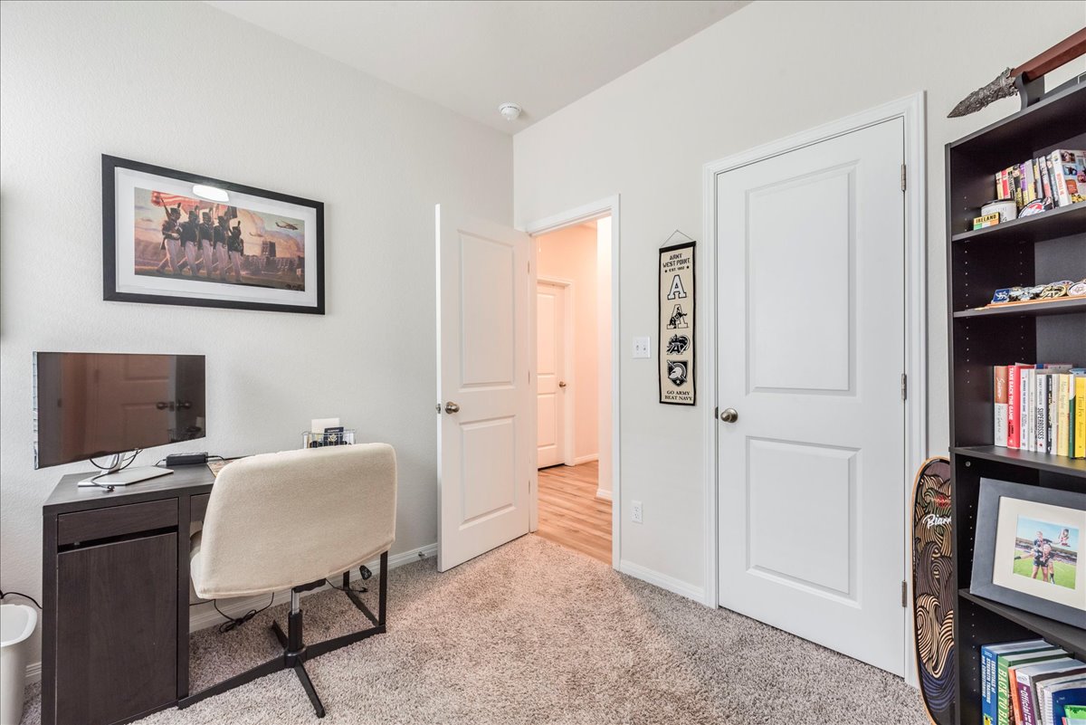 808 Vineyard Falls Road Austin, TX 78748 - Photo 18 of 29