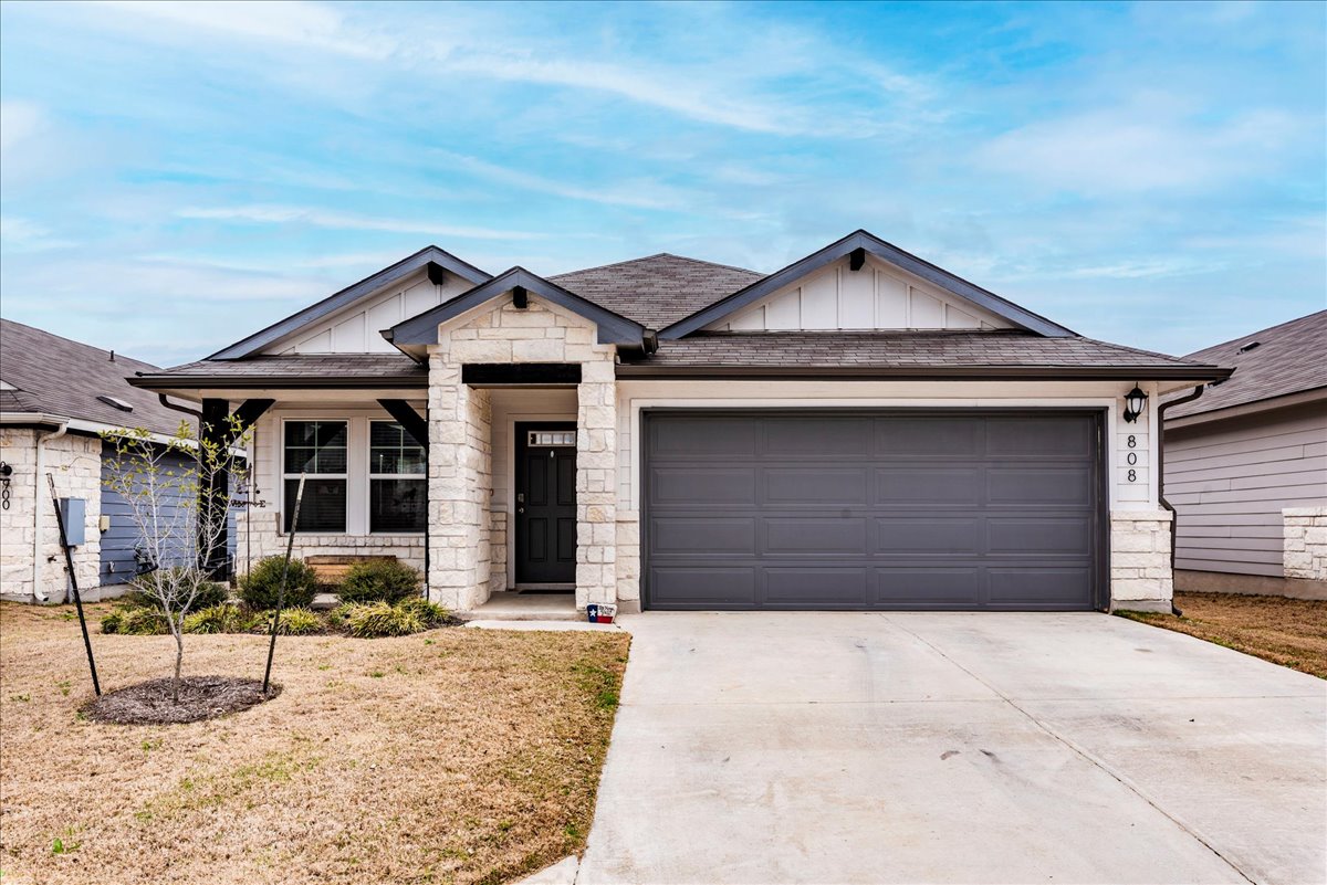 808 Vineyard Falls Road Austin, TX 78748 - Photo 2 of 29