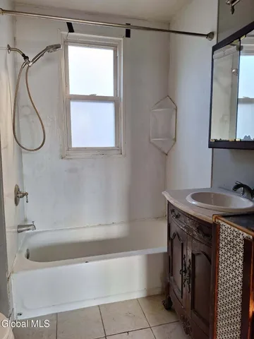 $183,000 | 743 6th Avenue, Troy, NY 12182