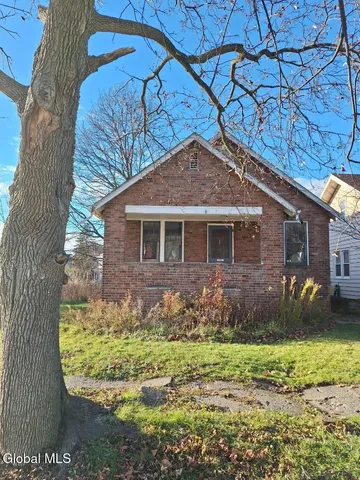 $183,000 | 743 6th Avenue, Troy, NY 12182