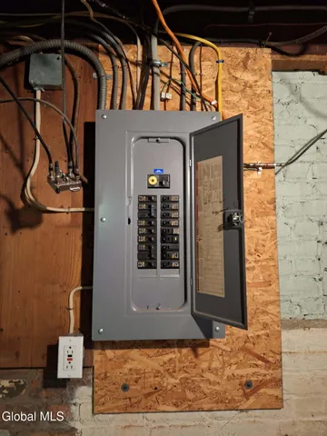 $183,000 | 743 6th Avenue, Troy, NY 12182