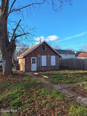 $183,000 | 743 6th Avenue, Troy, NY 12182