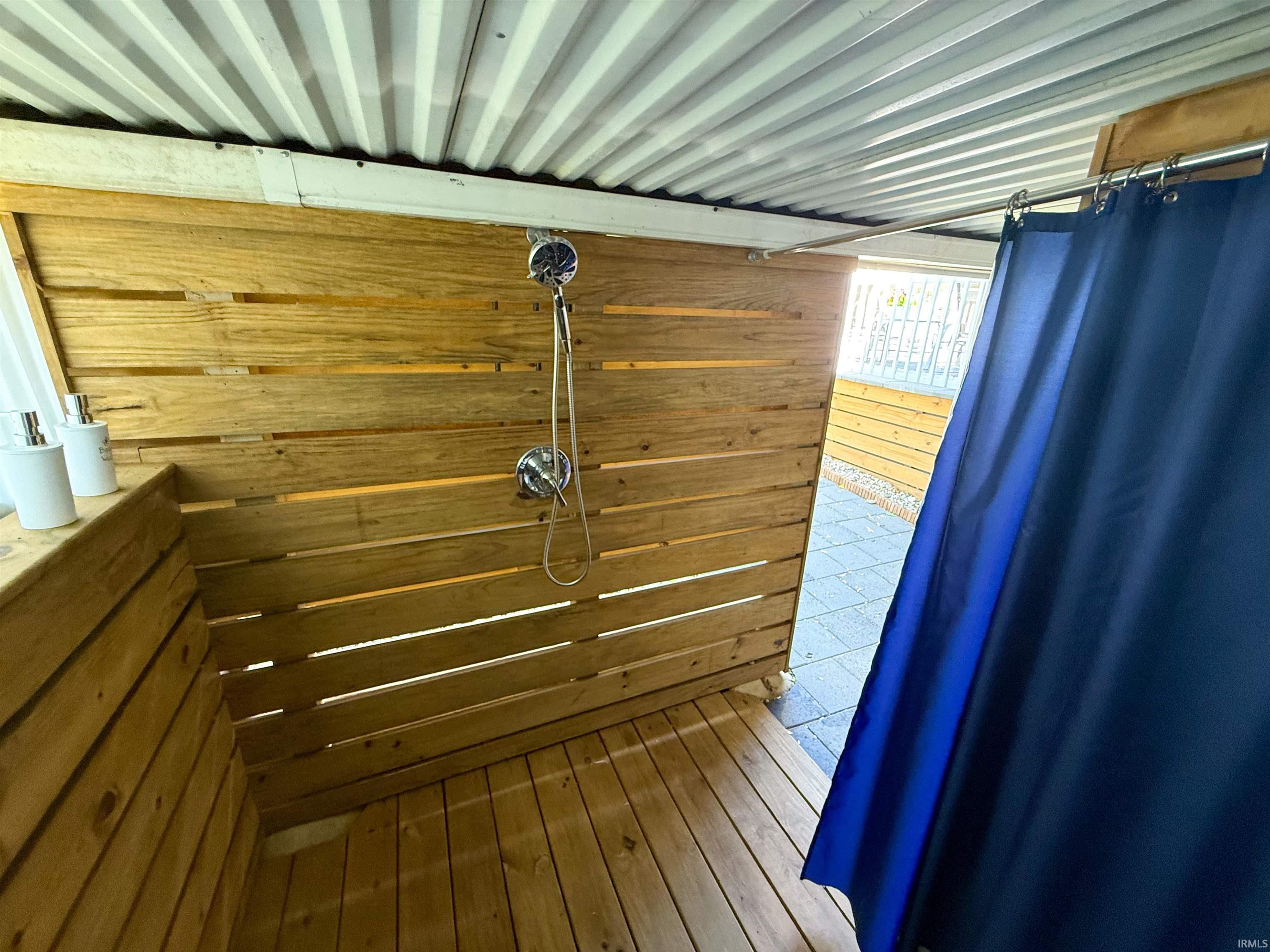 9080 East Backwater Road North Webster, IN 46555 - Photo 11 of 36