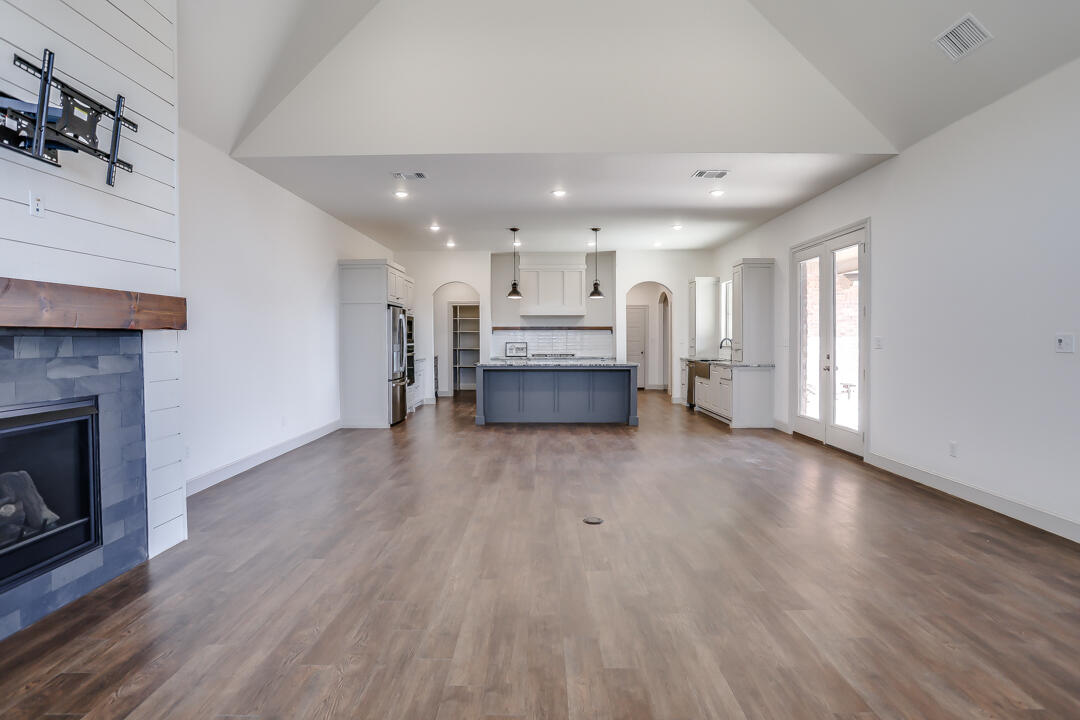 10909 Vinton Avenue Lubbock, TX 79424 - Photo 3 of 19 10909-103