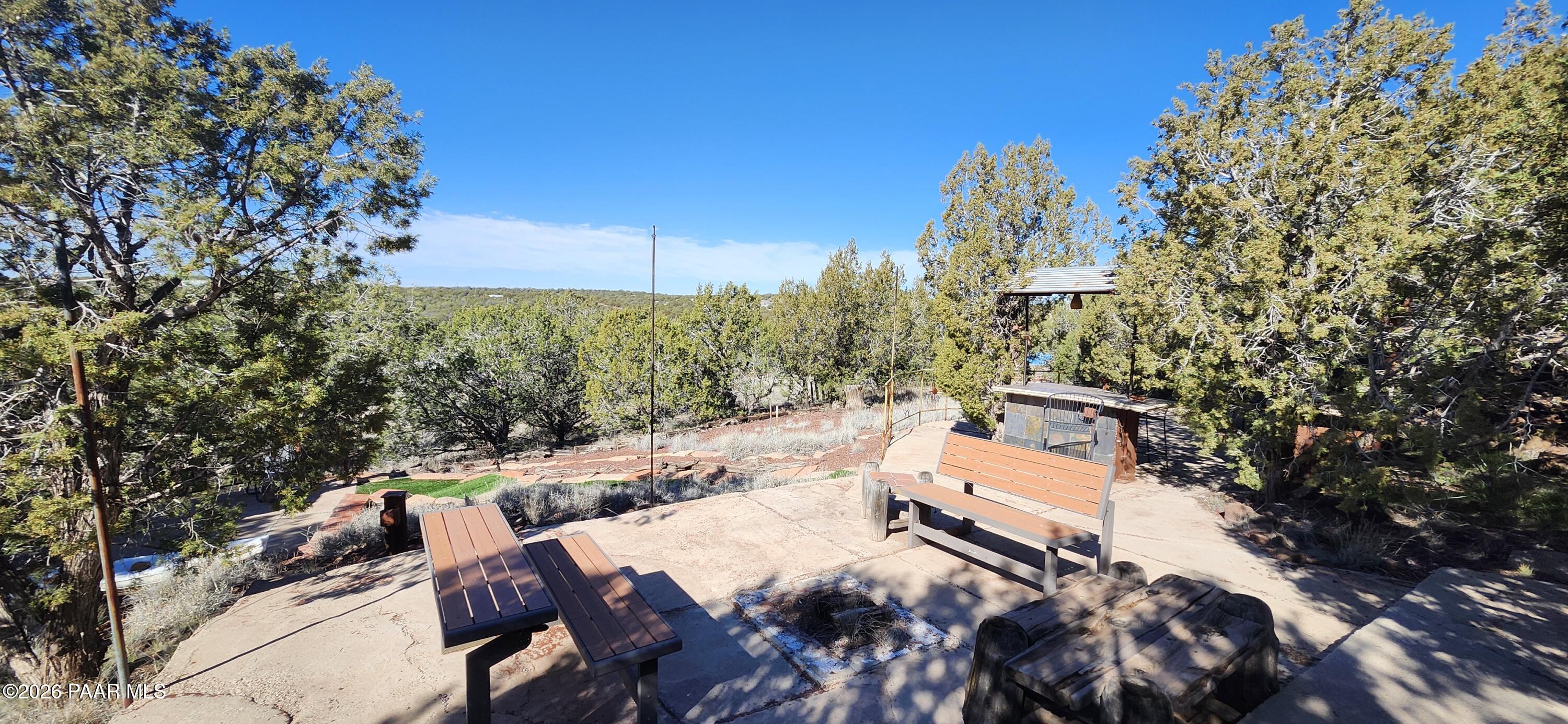 2373 Roberts Road Ash Fork, AZ 86320 - Photo 24 of 41 a view of a city