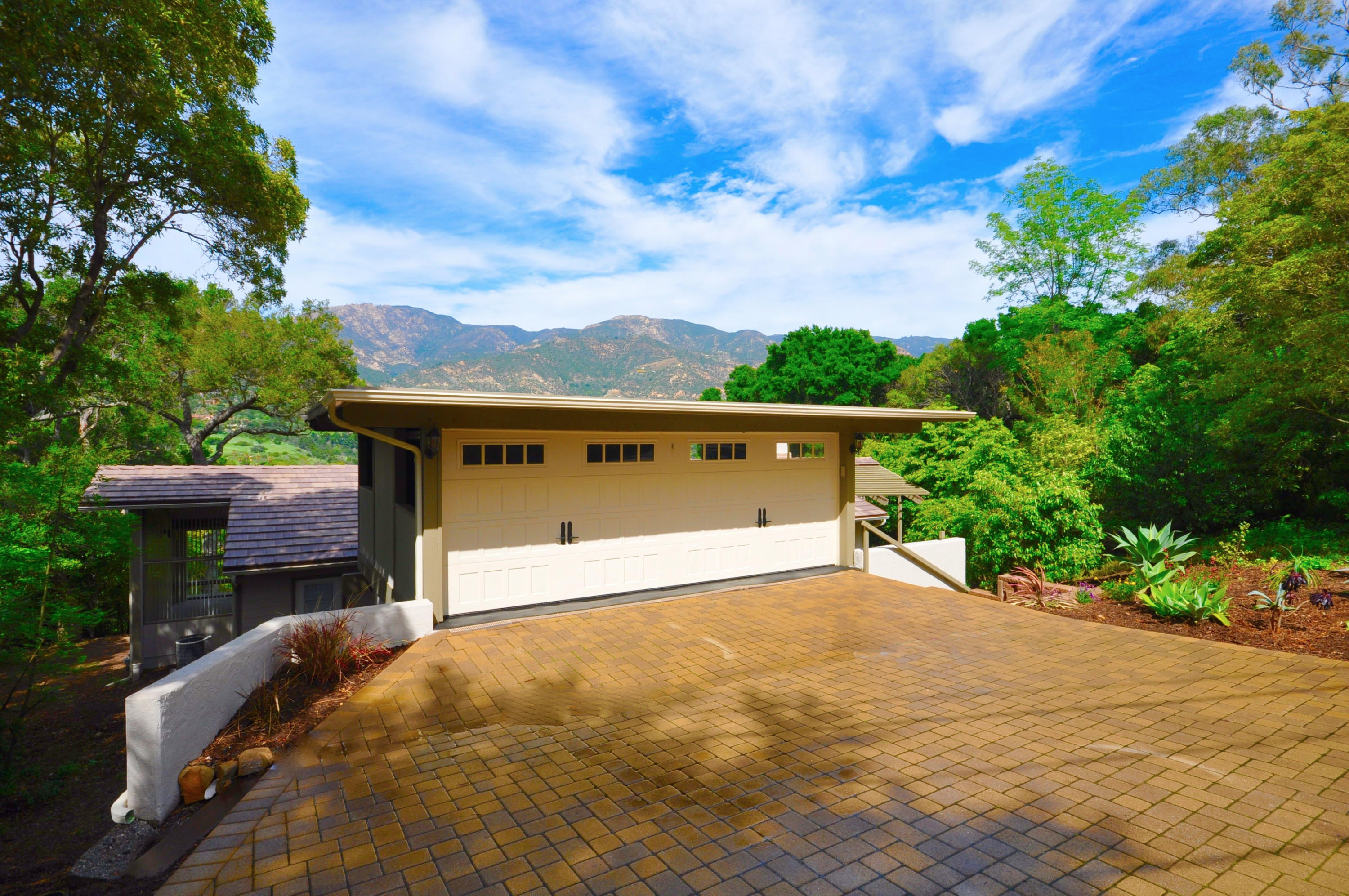1202 Las Alturas Road Santa Barbara, CA 93103 - Photo 14 of 17 a view of balcony with furniture