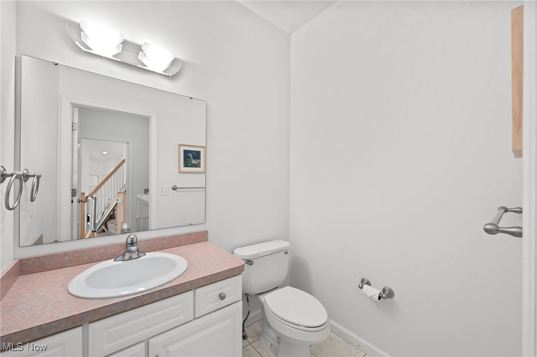 4819 Geraldine Avenue Cleveland, OH 44143 - Photo 22 of 33 Bathroom