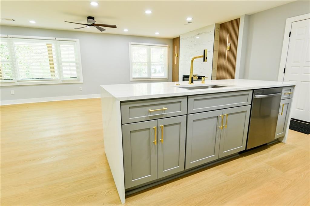 1747 Glenhaven Circle Decatur, GA 30035 - Photo 21 of 75