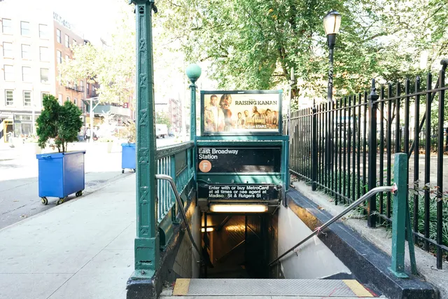 $3,000,000 | 268 East Broadway, Unit A1706 | Lower East Side