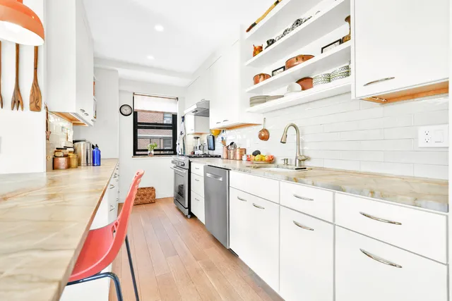 $3,000,000 | 268 East Broadway, Unit A1706 | Lower East Side