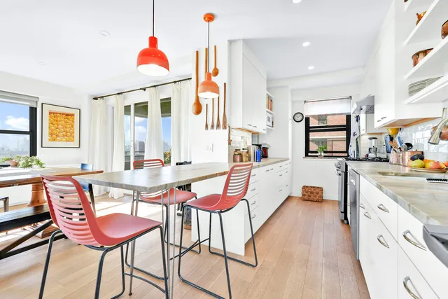 $3,000,000 | 268 East Broadway, Unit A1706 | Lower East Side