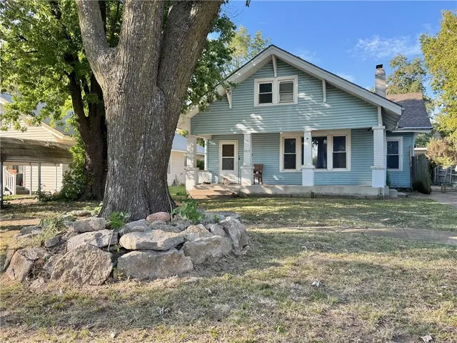 $74,900 | 2815 Washington Avenue, Parsons, KS 67357