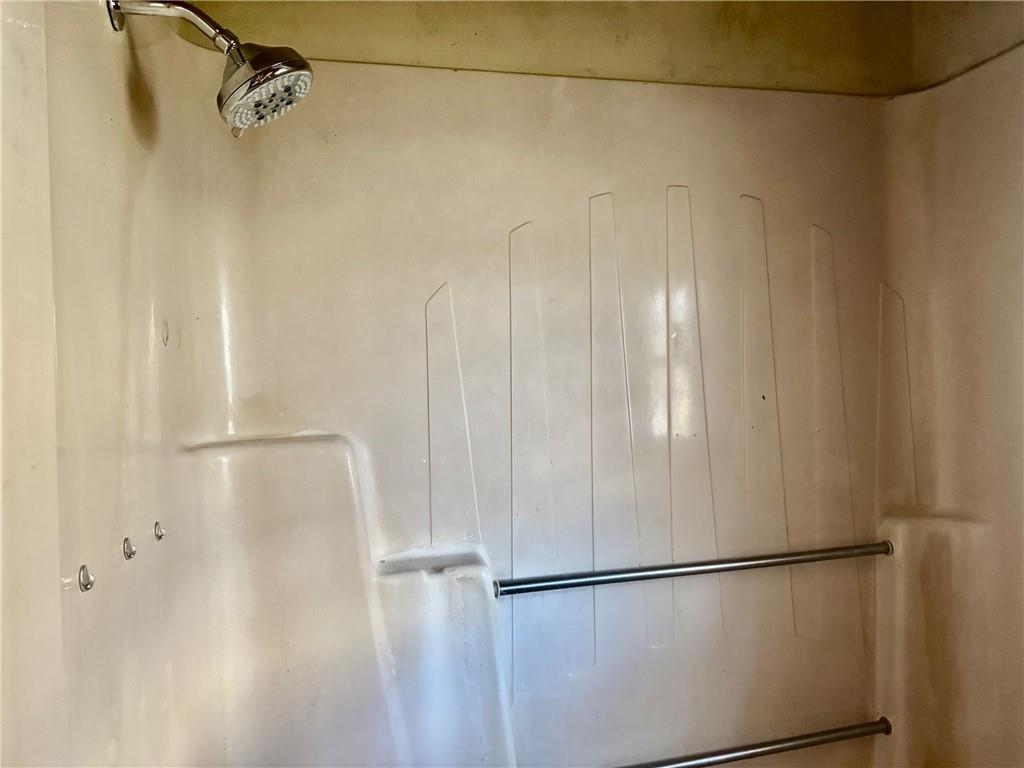 2815 Washington Avenue Parsons, KS 67357 - Photo 14 of 22