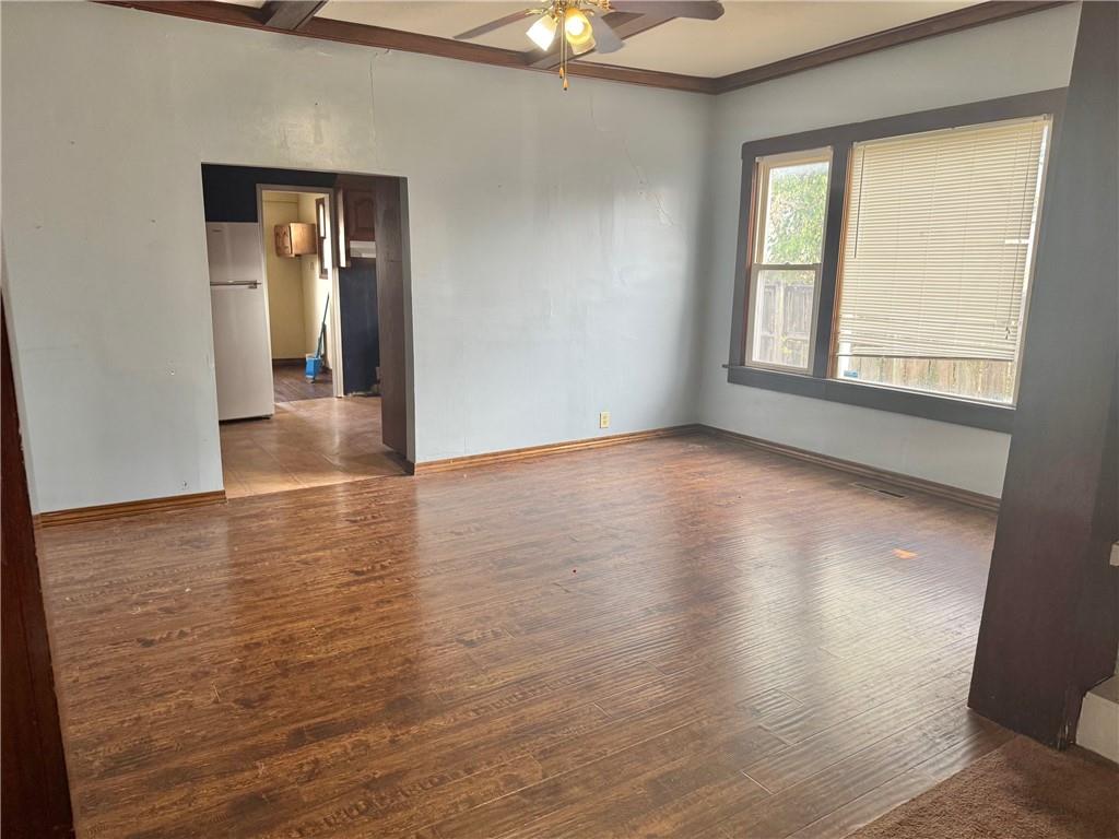 2815 Washington Avenue Parsons, KS 67357 - Photo 5 of 22