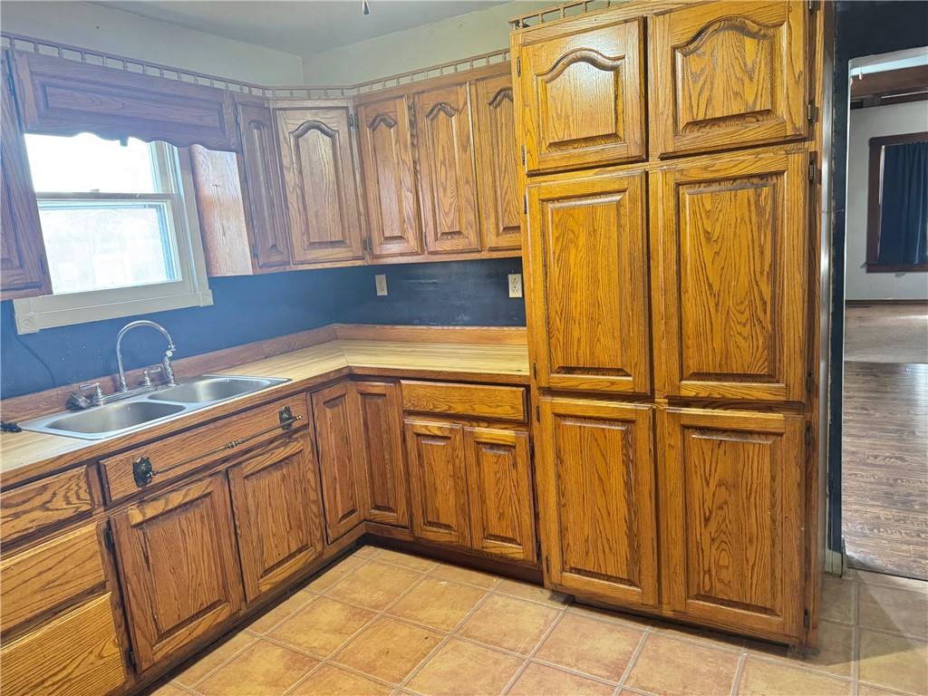 2815 Washington Avenue Parsons, KS 67357 - Photo 8 of 22