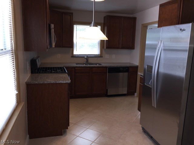 1815 Wrenford Road Cleveland, OH 44121 - Photo 10 of 23