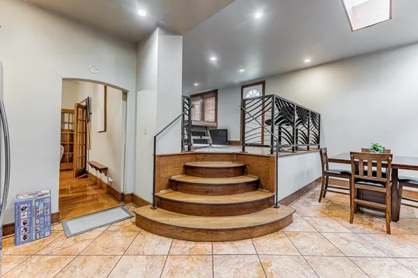 a view of entryway and hall