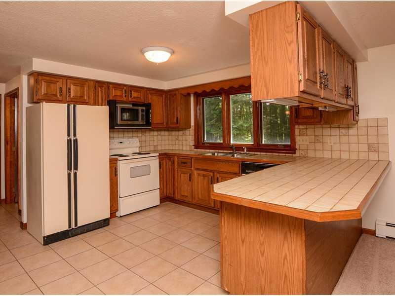 92 Pilgrim Road South Portland, ME 04106 - Photo 2 of 13 Kitchen.